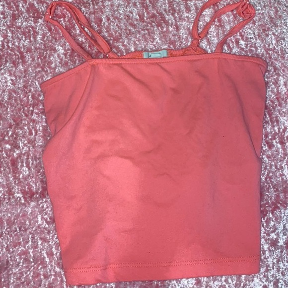 Pink cropped top - Picture 2 of 3